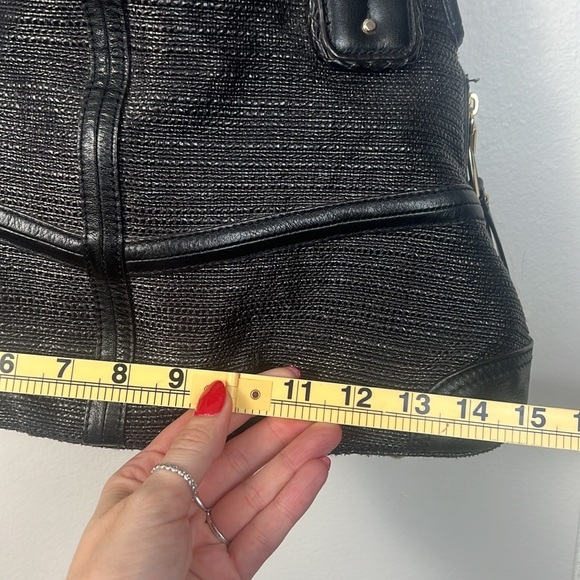 B Makowsky Black jute/leather shoulder bag. Easy clean! Lots of pockets! - Picture 13 of 16
